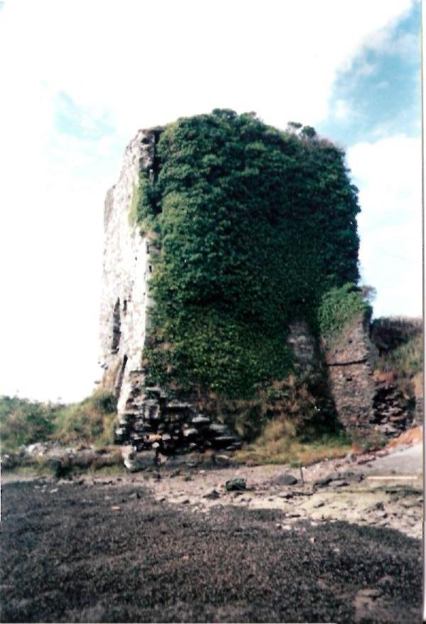 Carriganass Castle (antiguo fuerte)